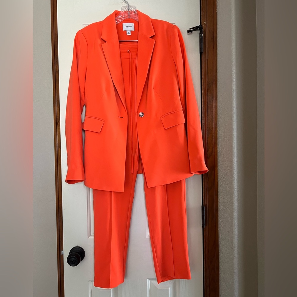 Suit NINE WEST size 2 jacket, size 6 pants
